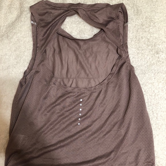 Nike training tank - Picture 6 of 8
